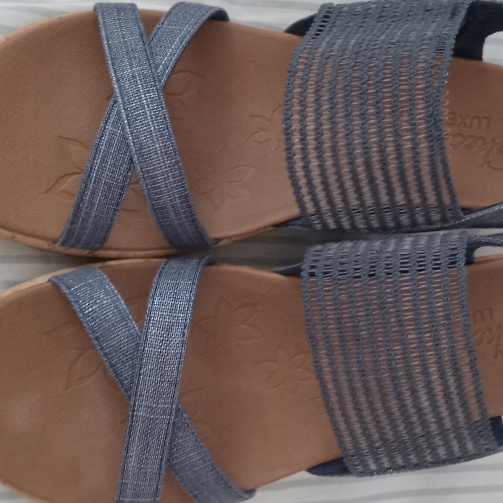 Skechers sandals sz 8